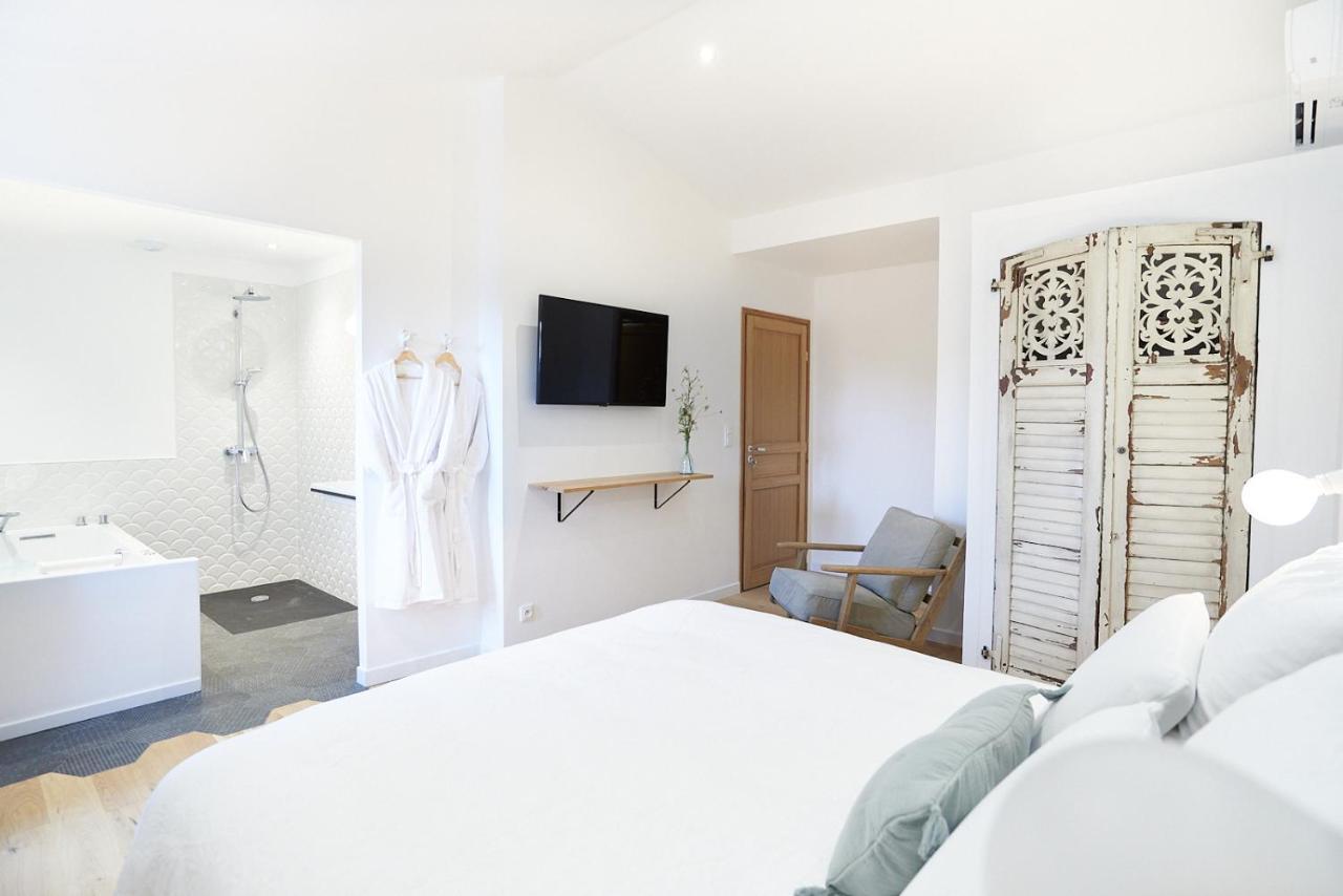 Maison 1634 - Climatisation, Piscine, Parking, Centre Ville, Petit-Dejeuner Compris Pézenas Dış mekan fotoğraf